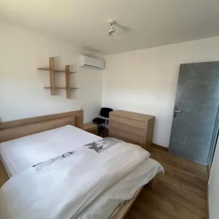 Independant Apartment *